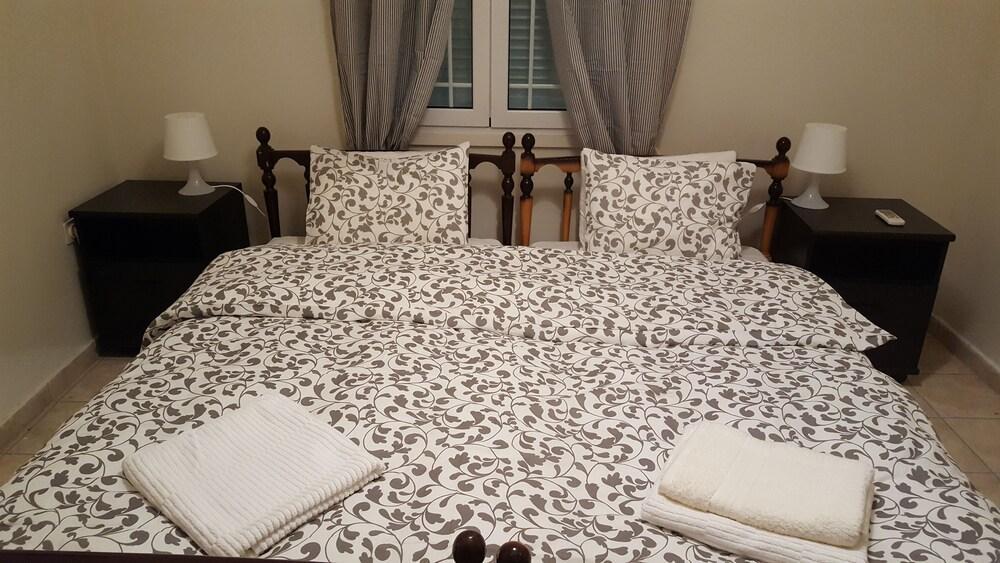 Patras Centre Apartment ภายนอก รูปภาพ